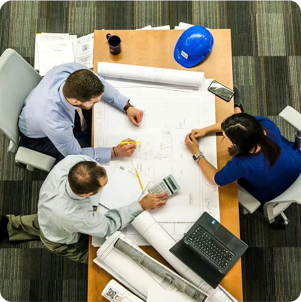 <h4>Real estate & construction</h4>
<span style="font-weight: 400;">We build the real estate, design, construction and operational teams that bring commercial, multifamily, retail, and restaurant projects to life—on schedule, on budget, and exceeding expectations.</span>